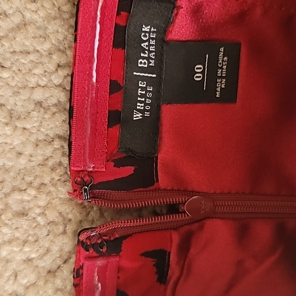 White House Black Market Strapless Leopard Print Mini, Size 00, Color Red/Black - Picture 6 of 6